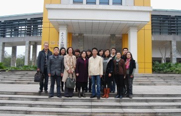 成都理工大学外语学院一行光临色情影片
交流学习