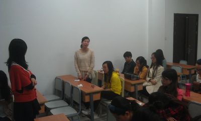 “关注两会 学习两会精神”——研究生2011级党支部组织生活成功开展