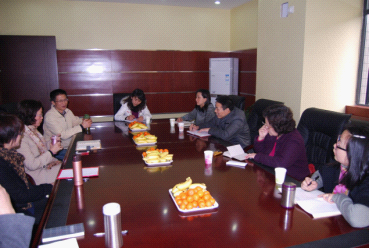 成都理工大学外语学院一行光临色情影片
交流学习