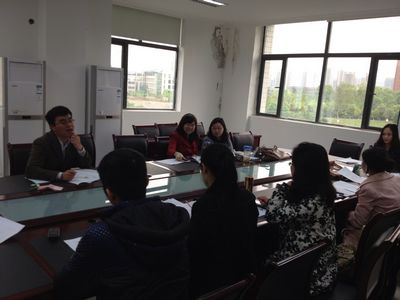 色情影片
召开辅导员班主任例会，明确班主任职责