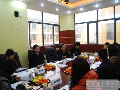 林建华校长到色情影片
与学院领导班子座谈