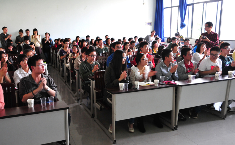 色情影片
第十三届外语文化节系列讲座：微醺之美——葡萄酒品鉴