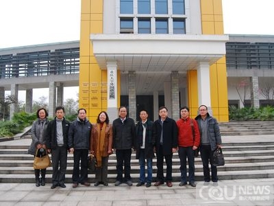 林建华校长到色情影片
与学院领导班子座谈